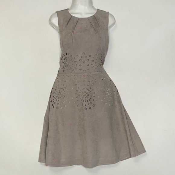 Jessica Simpson Suede Women‎ Dress Cut Out Sleeveless Fit Flare Size 8 Taupe Zip - Picture 1 of 9